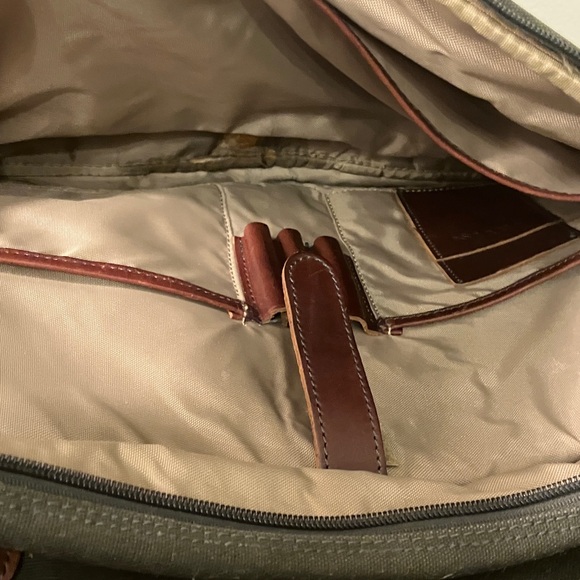 Orvis Dark green canvas and Leather Bat and Kill carryon bag. - Picture 8 of 13